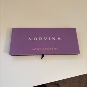 Anastasia Beverly Hills Norvina Purple